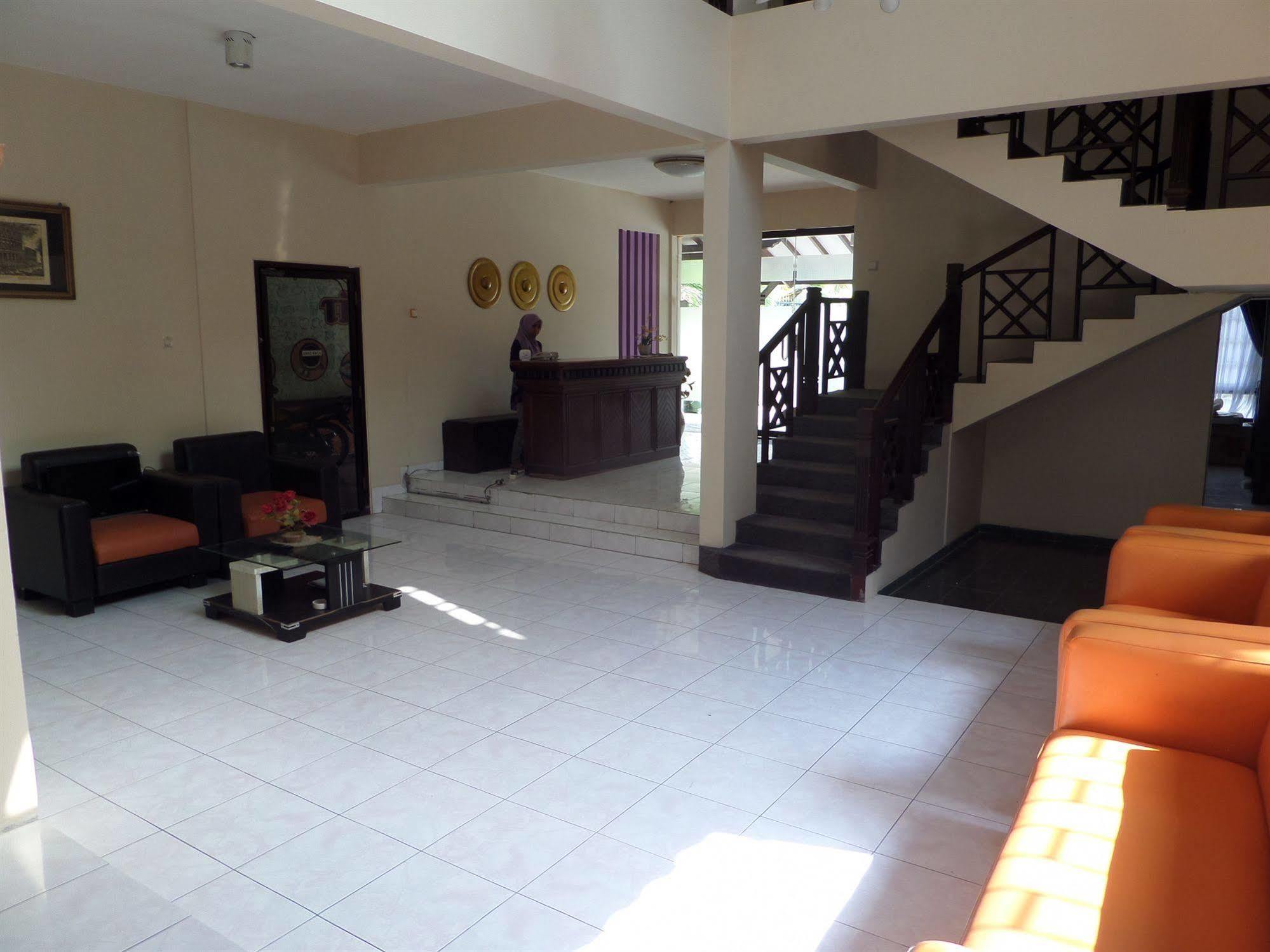 Oyo 201 Emdi House Timoho Hotel Yogyakarta Kültér fotó