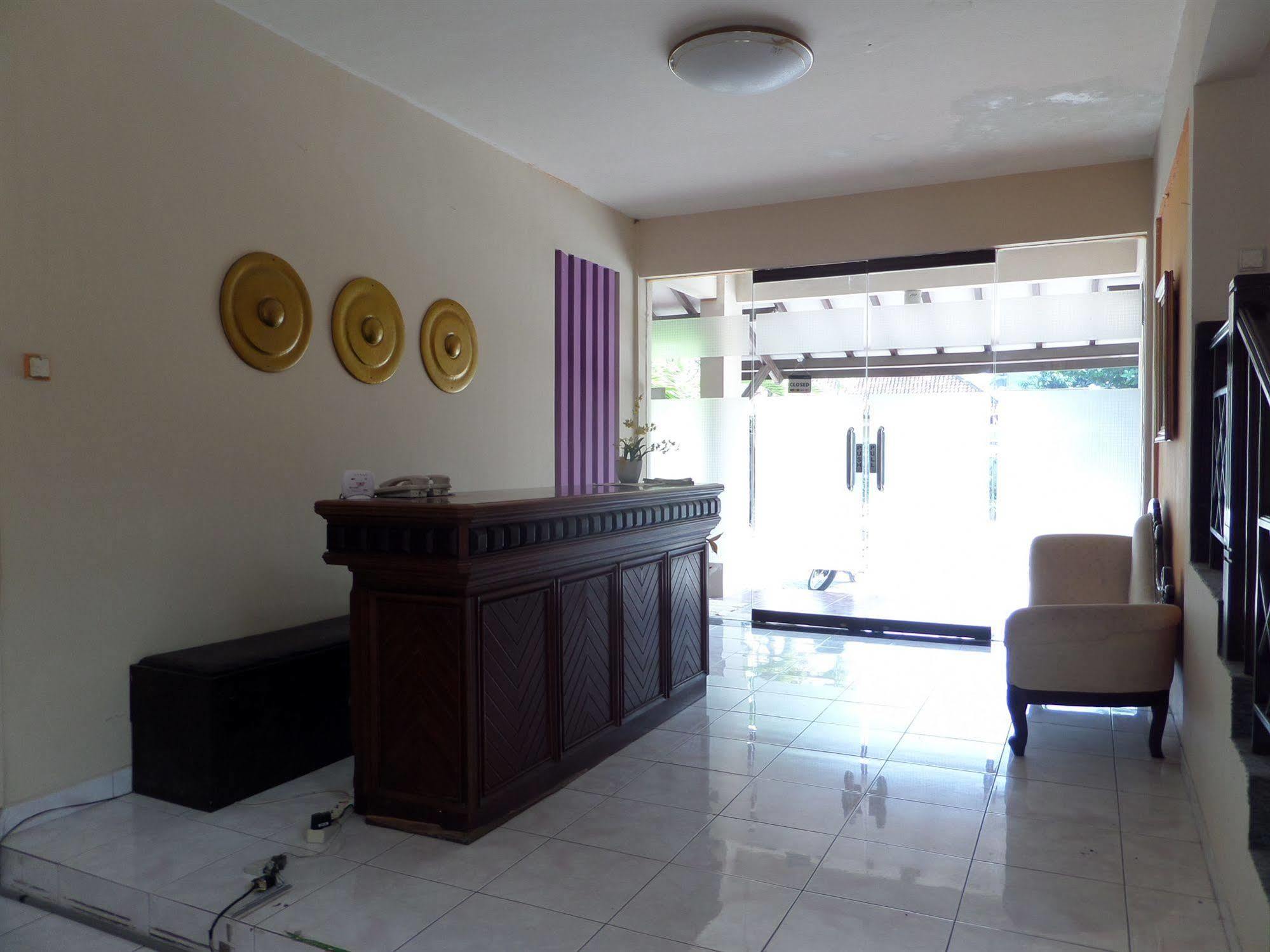 Oyo 201 Emdi House Timoho Hotel Yogyakarta Kültér fotó