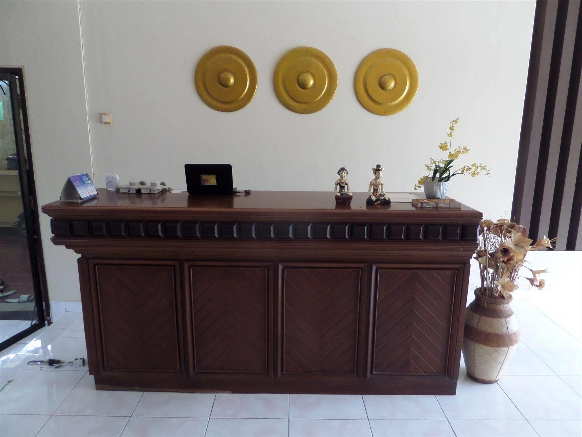 Oyo 201 Emdi House Timoho Hotel Yogyakarta Kültér fotó
