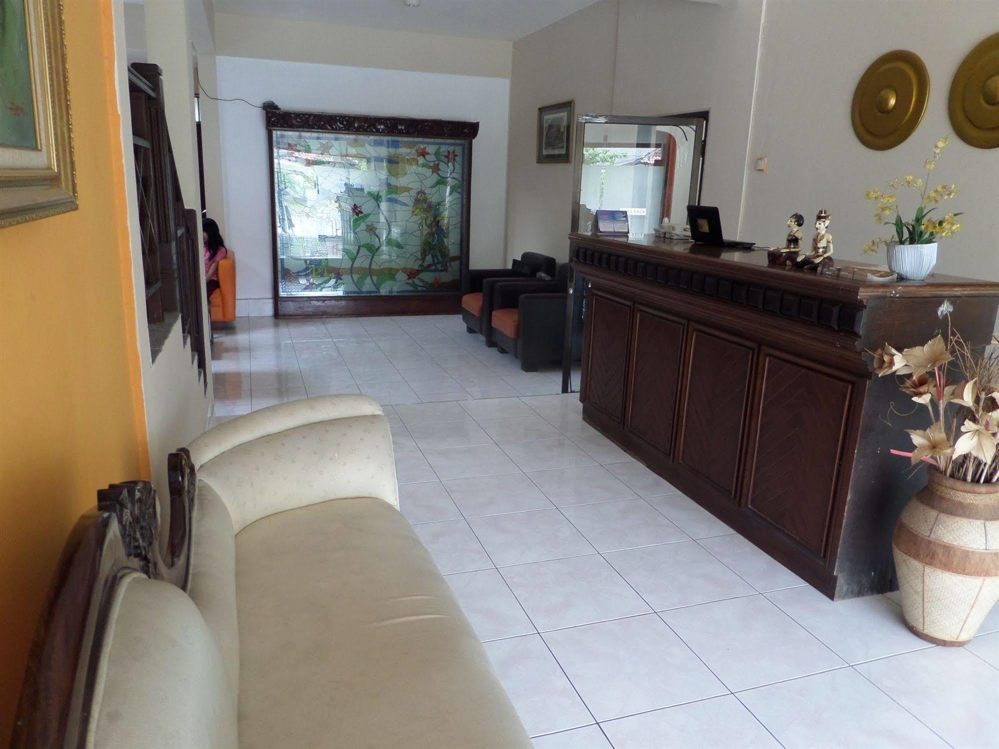 Oyo 201 Emdi House Timoho Hotel Yogyakarta Kültér fotó