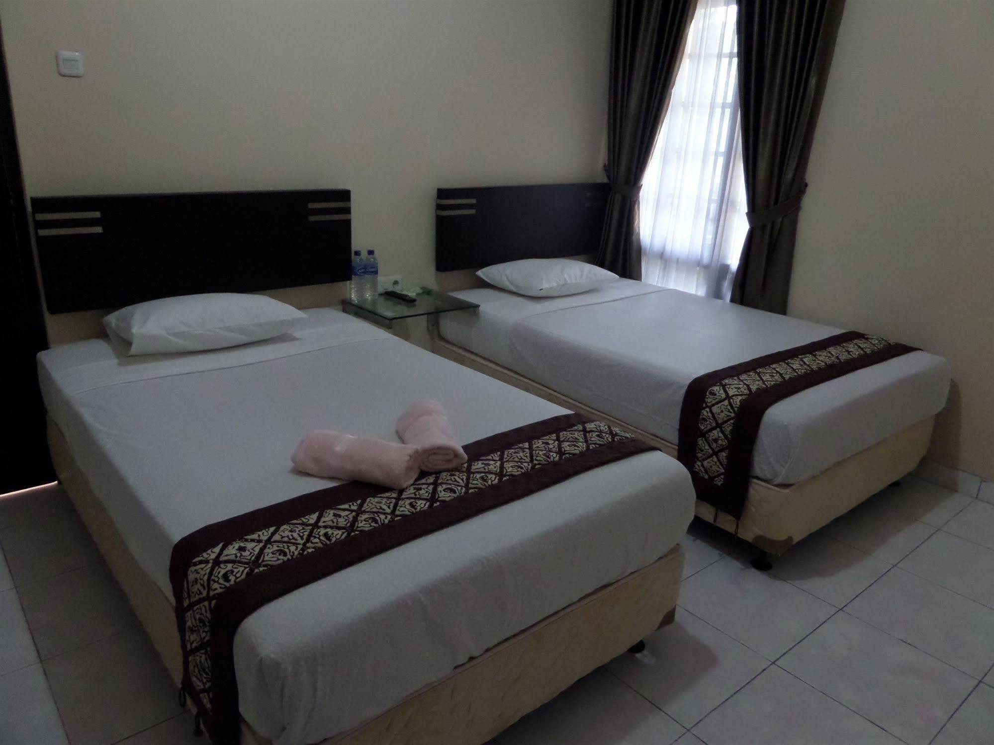 Oyo 201 Emdi House Timoho Hotel Yogyakarta Kültér fotó