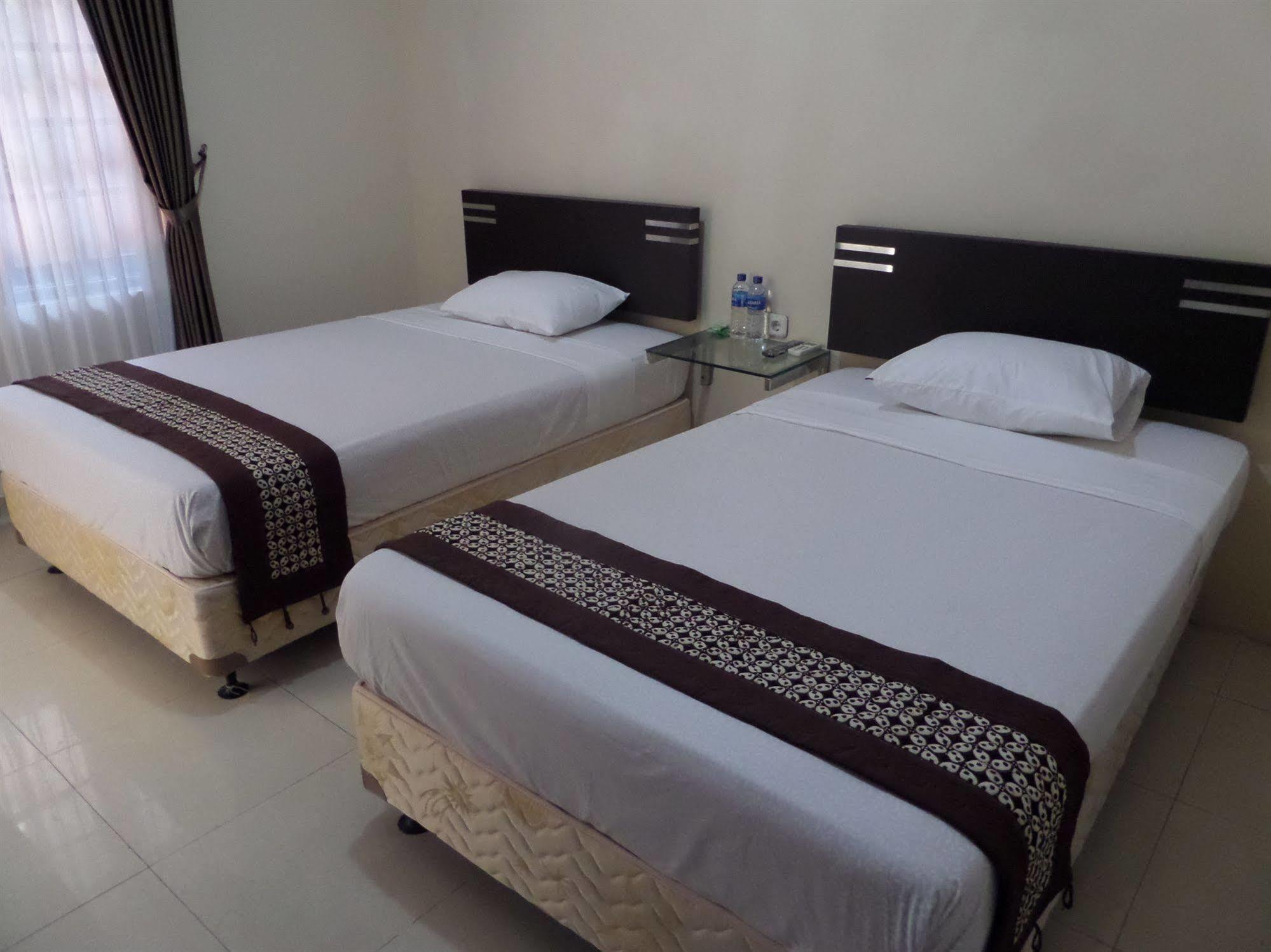 Oyo 201 Emdi House Timoho Hotel Yogyakarta Kültér fotó